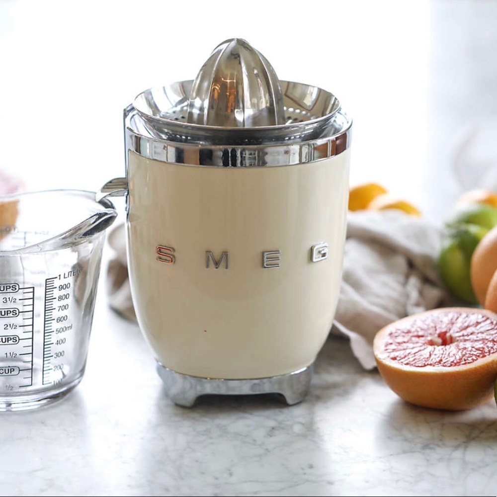Smeg Citrus Juicer, Color Cream